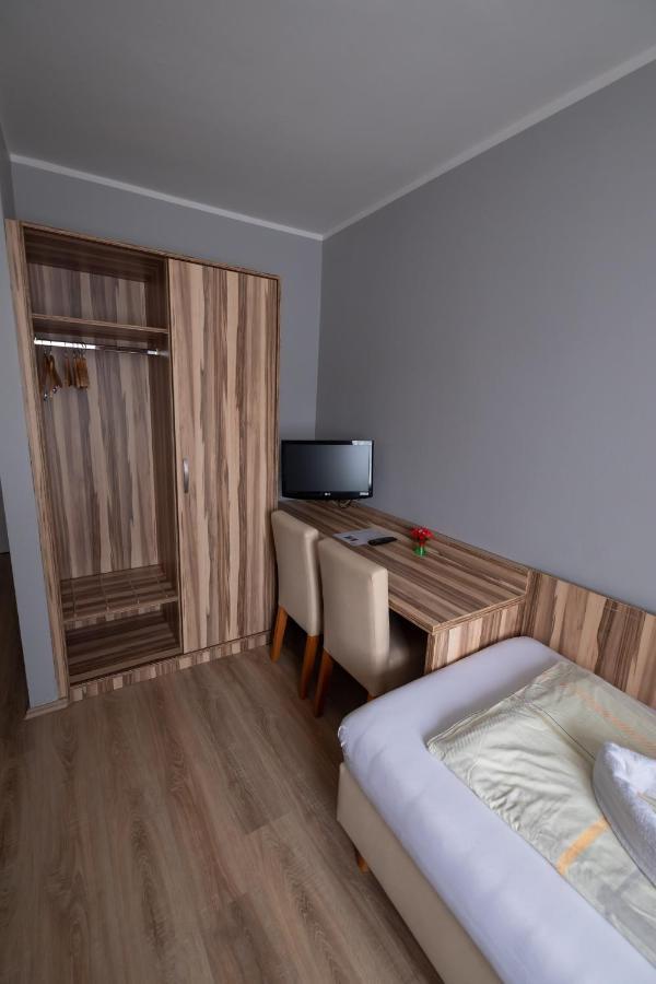 אנס Hotel Am Limes מראה חיצוני תמונה