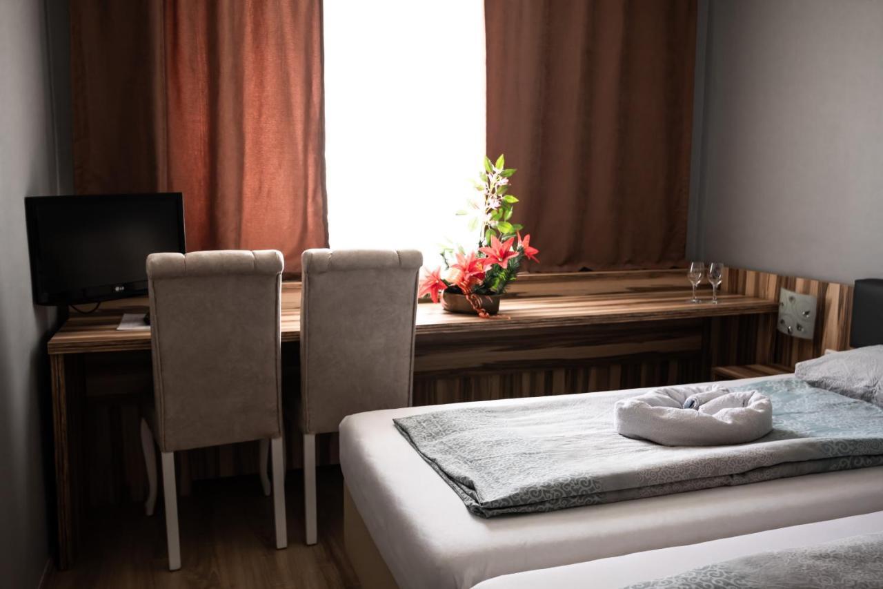אנס Hotel Am Limes מראה חיצוני תמונה