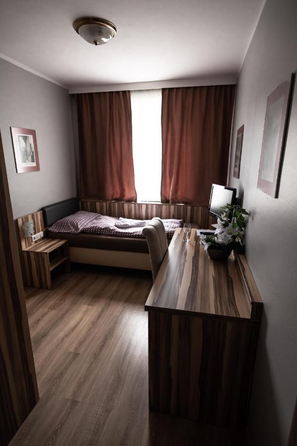 אנס Hotel Am Limes מראה חיצוני תמונה
